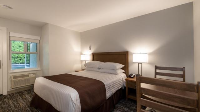 George Point Inn Surrey Extérieur photo