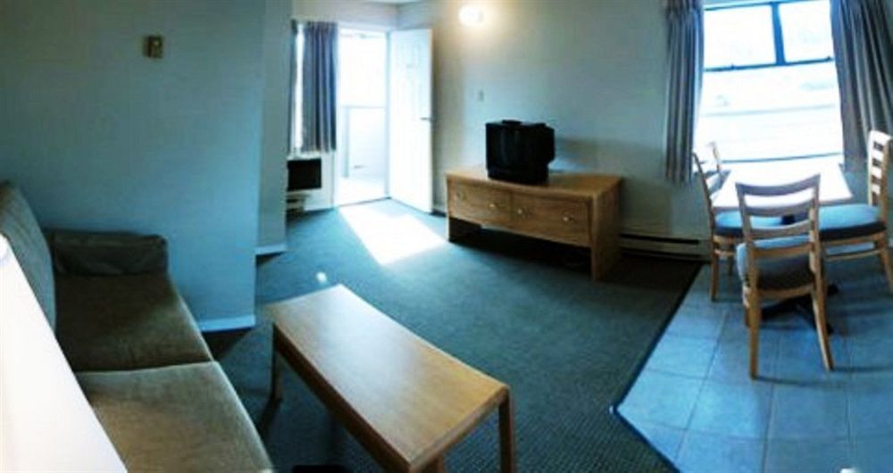 George Point Inn Surrey Extérieur photo